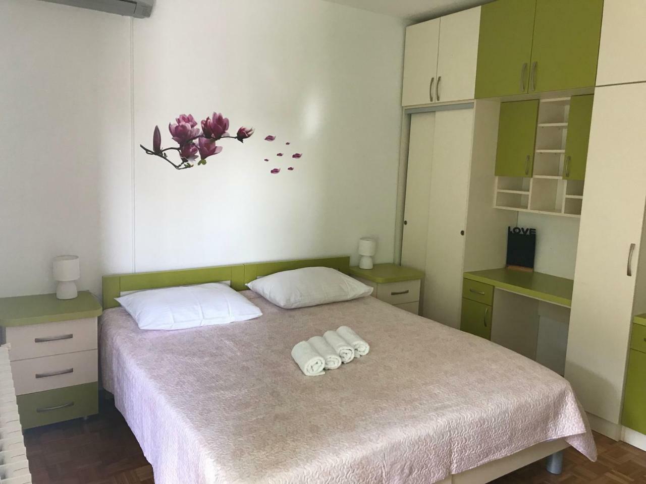 Apartman Ive Стариград-Паклениця Екстер'єр фото